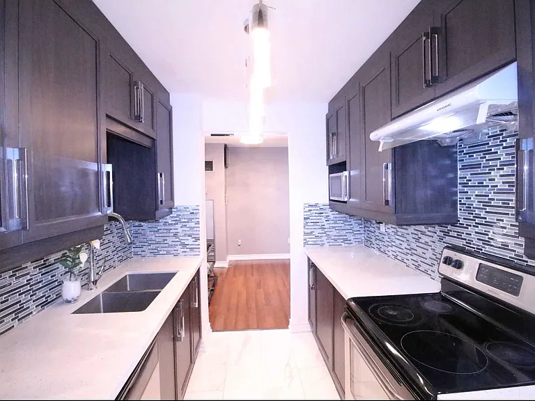 550 Webb Dr — Photo 7