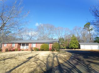 132 Sun Valley Dr, Boiling Springs, SC 29316