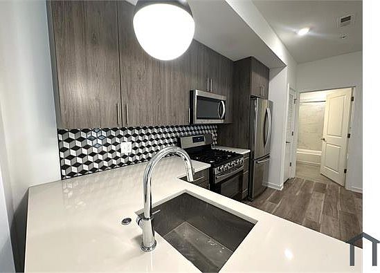 4th image of 2033 E Lehigh Ave #21C