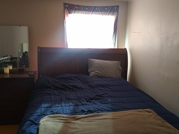 5th image of 562 SE Gregory Dr