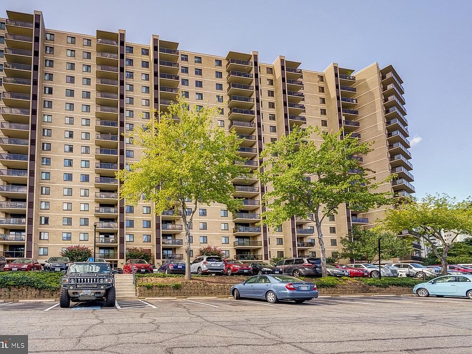 1st image of 203 Yoakum Pkwy APT 614