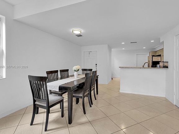 4th image of 1418 Barcelona Way #6-23