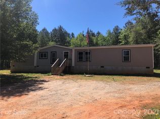 196 Red Leaf Ln, Forest City, NC 28043