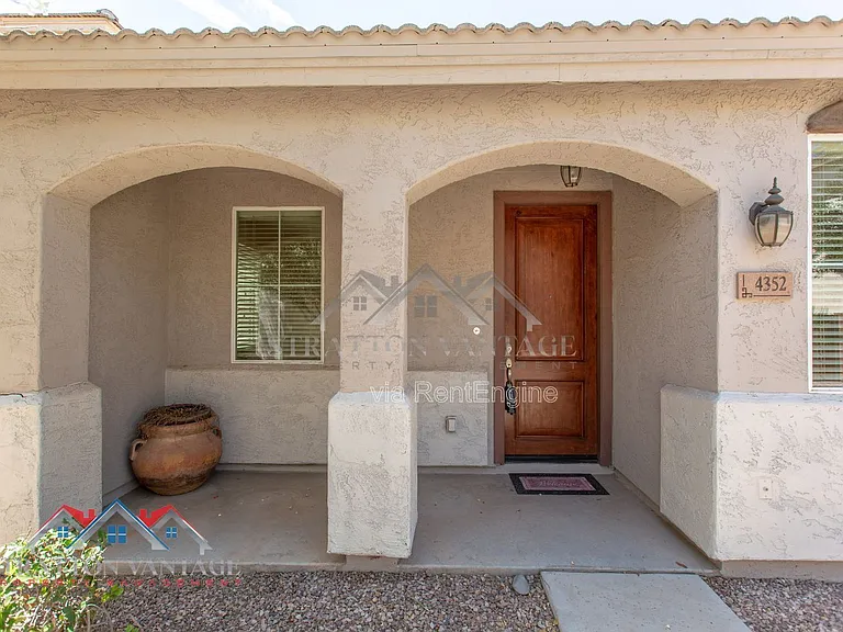 4352 E Carla Vista Dr — Photo 4