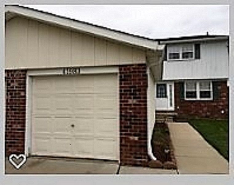 1st image of 41983 Scenic Ln