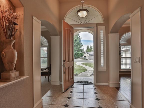3rd image of 3261 Chasen Dr