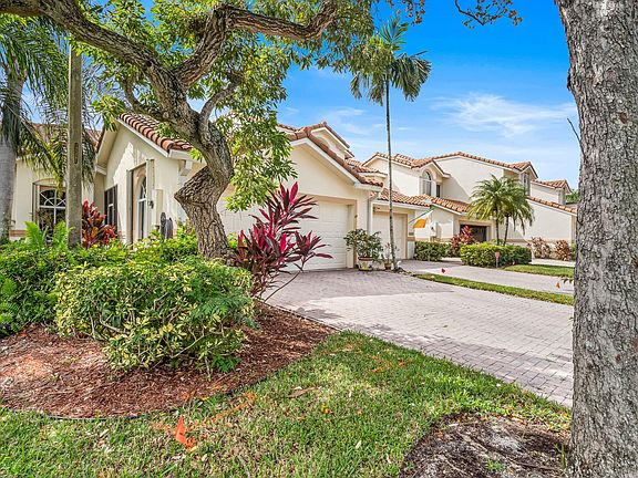 2nd image of 476 W Palm Aire Drive