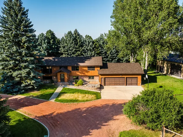 6 Home Ranch Cir, Sheridan, WY 82801