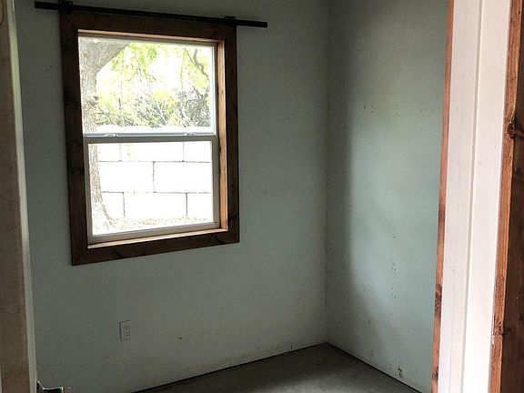 4th image of 3700 E Washington St #2