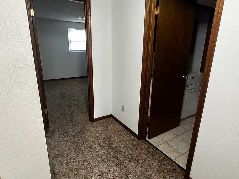 315 E Main St #4 — Photo 18