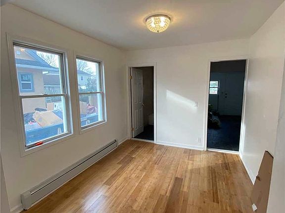 5th image of 251 Gotham Ave