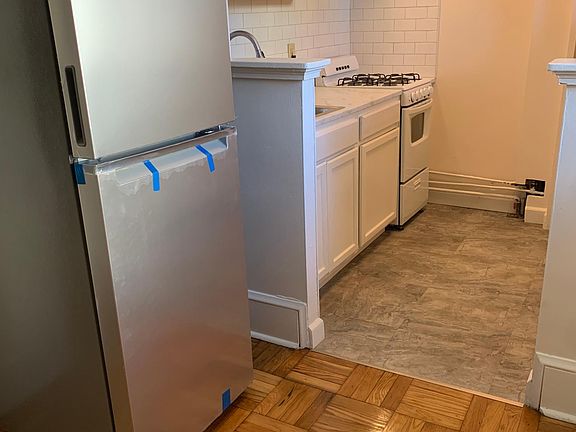5th image of 79 Washington St #3