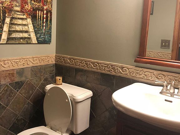 Bathroom downstairs 
