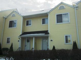 62 Stoneheights Dr, Waterford, CT 06385