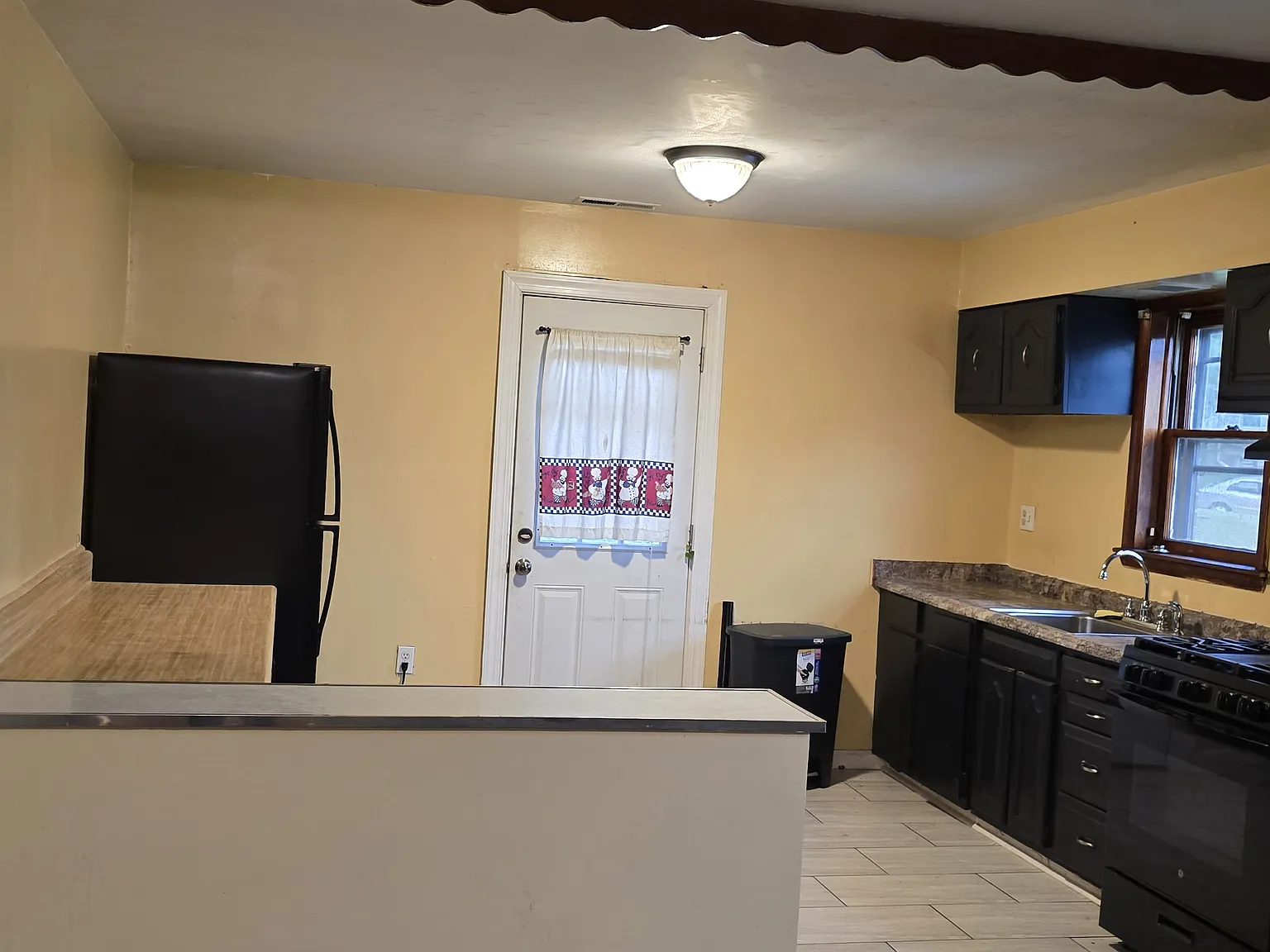 2 bed, 1120 sqft, $1,550 — Photo 1
