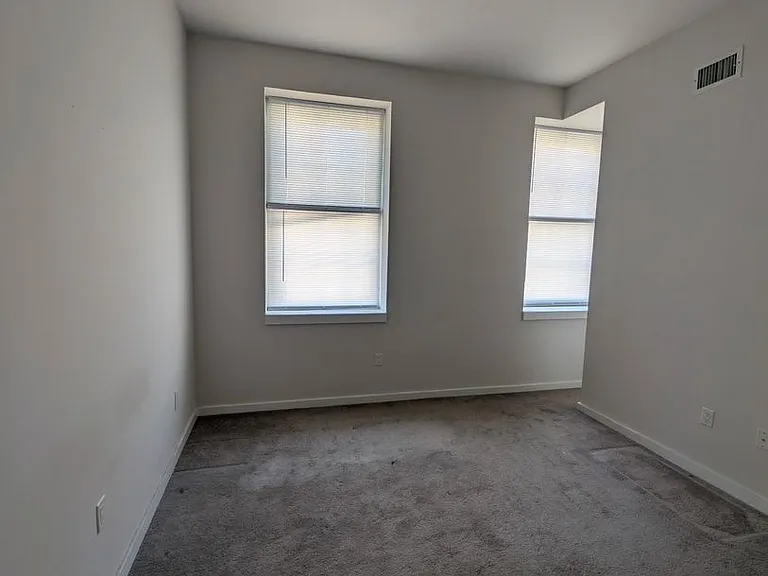24-30 S Bank St #201 — Photo 9