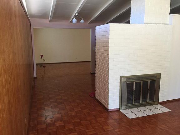 4th image of 769 Lakewood Dr