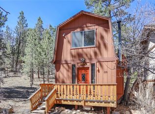 832 Spruce Ln, Sugarloaf, CA 92386