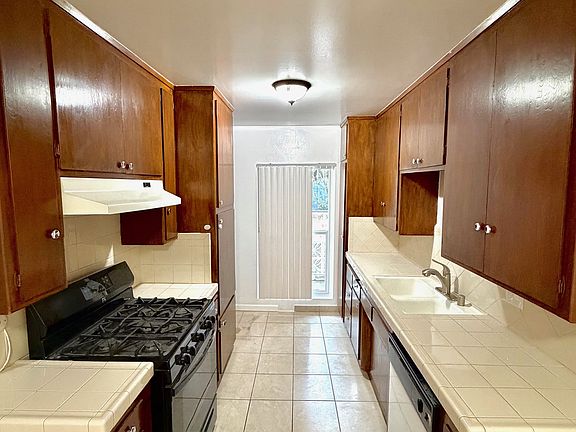 3rd image of 119 W Randolph St #4