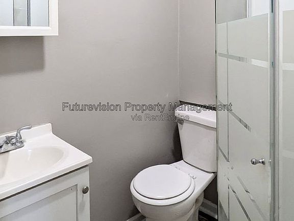 4th image of 832 Richards St #2E