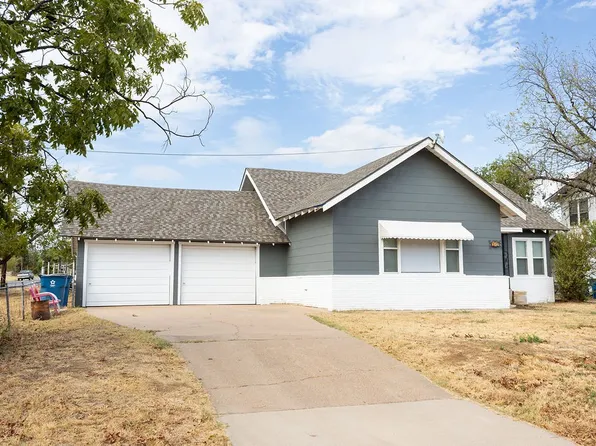 312 W Lindsey St, Breckenridge, TX 76424