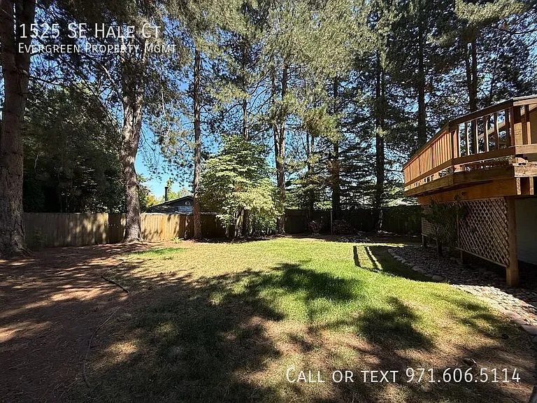 1525 SE Hale Ct — Photo 53