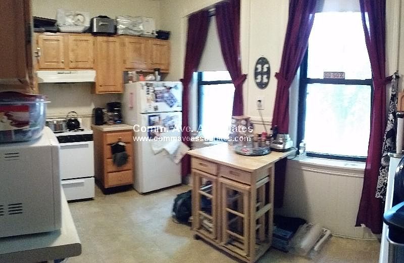 2nd image of 21 Brighton Ave APT 4