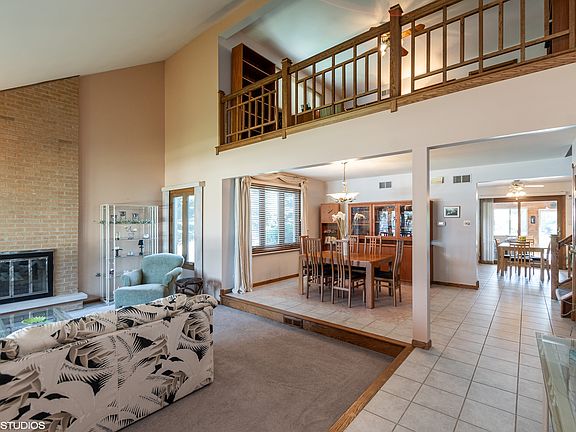 4th image of 10137 S Westport Dr