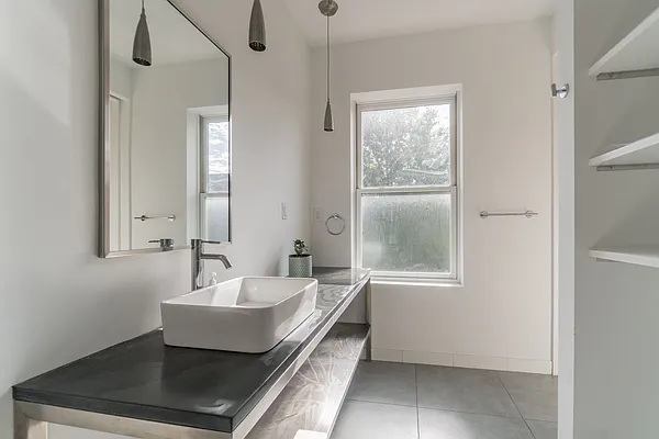 Rented by BLS Realty | media 25