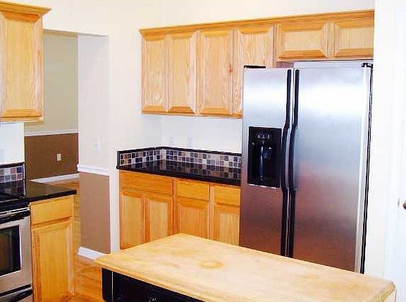 5th image of 488 Westmoreland Ln