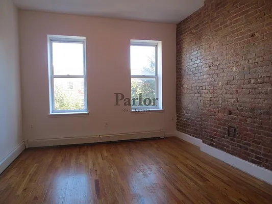 Rented by Parlor Real Estate Corp | media 31
