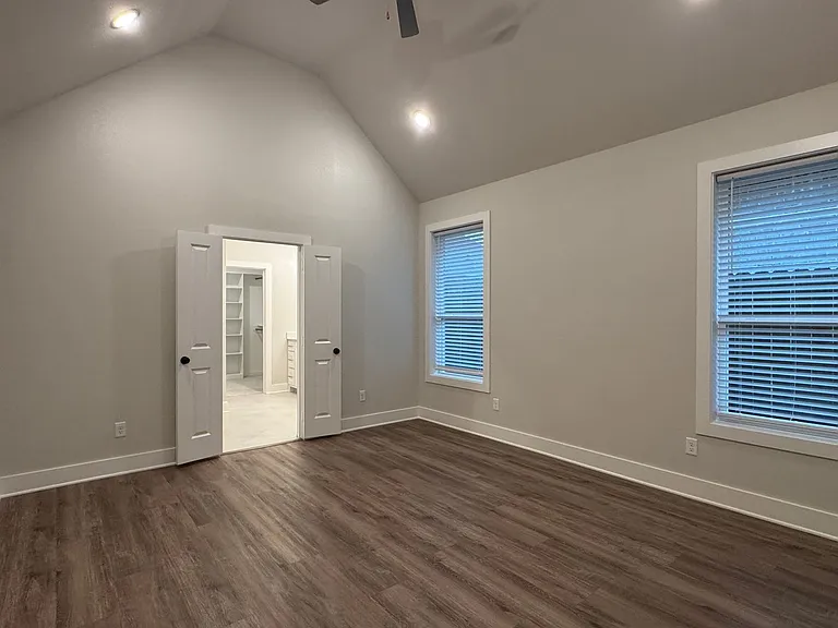 7035 Hillside Ave — Photo 24