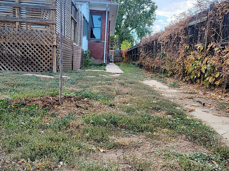 1466 King St — Photo 31