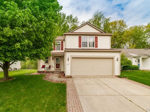 1619 Prairie Dr, Pontiac, MI 48340