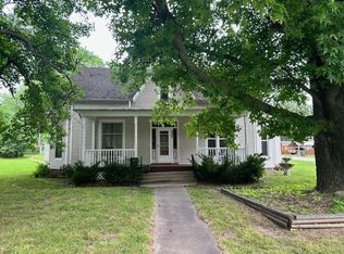 402 S Washington St, Nevada, MO 64772