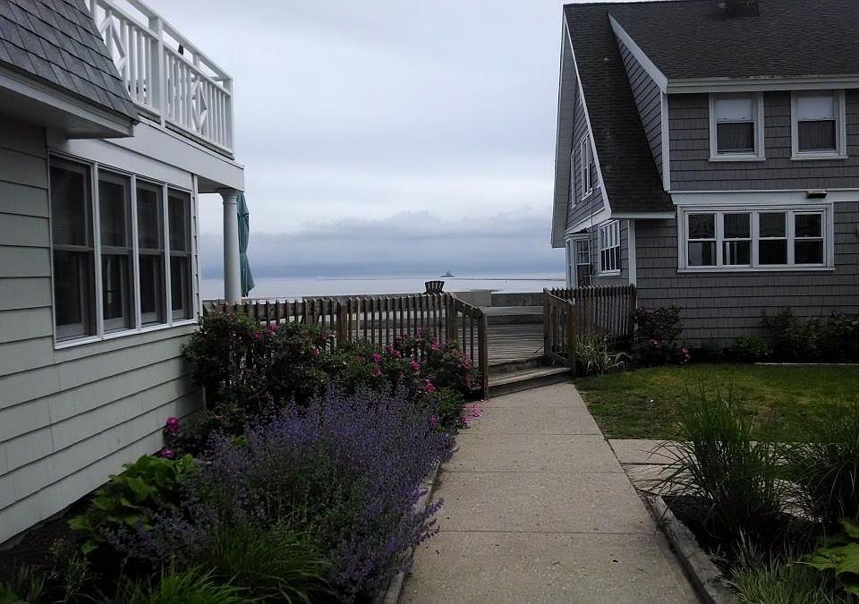 Walkway to deck/beach