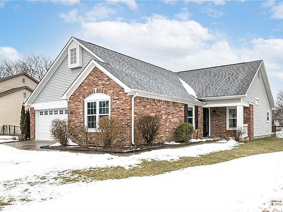 2nd image of 10862 Lexington Dr