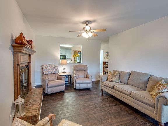 5th image of 2713 Learcrest Ct