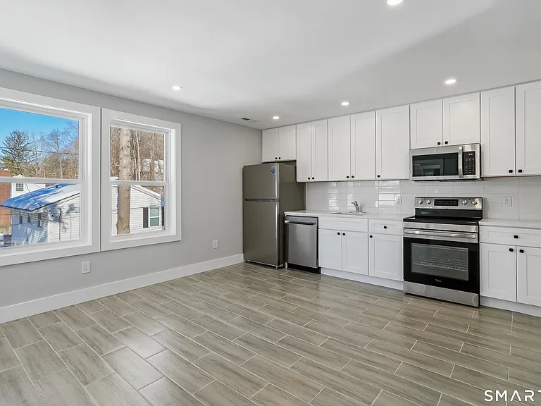 173 Wellsville Ave #B — Photo 5