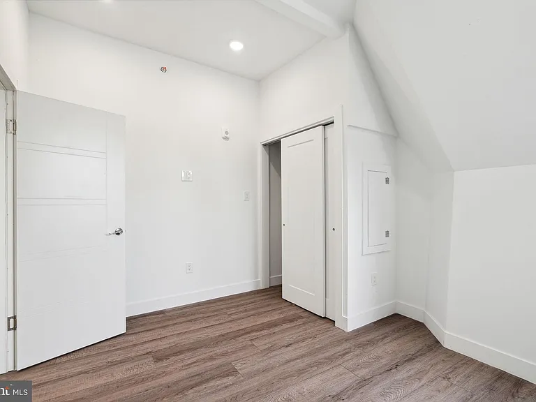 5164 Ridge Ave #3 — Photo 10
