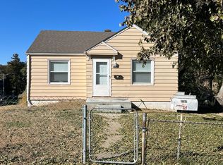 3202 N 41st St, Omaha, NE 68111