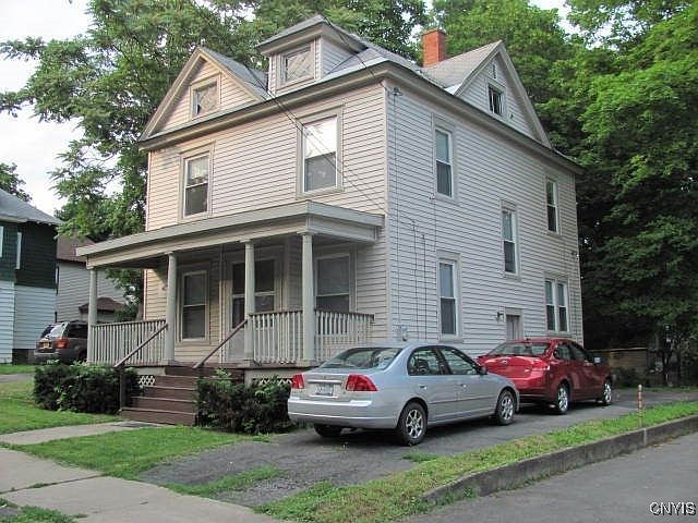 1st image of 415 Greenwood Pl