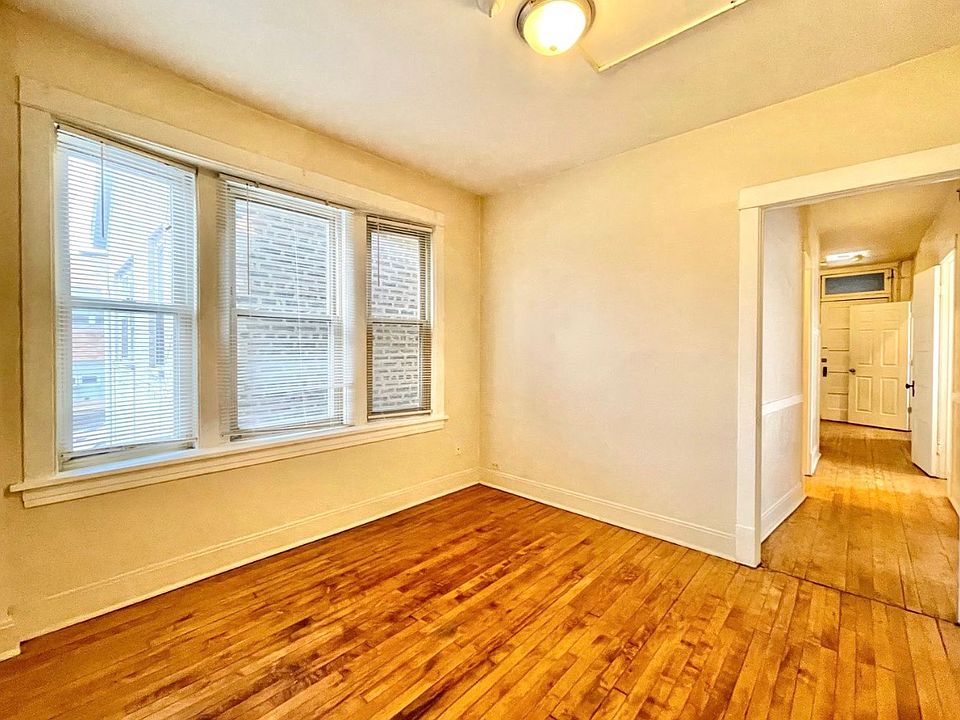 1st image of 3356 S Emerald Ave APT 1R