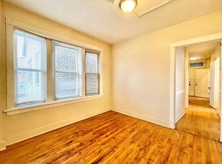 3356 S Emerald Ave APT 1R, Chicago, IL 60616