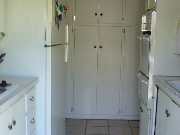 4th image of 5314A Woodrow Ave