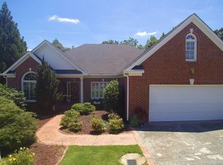 1055 Lewis Ridge Cir, Lawrenceville, GA 30045
