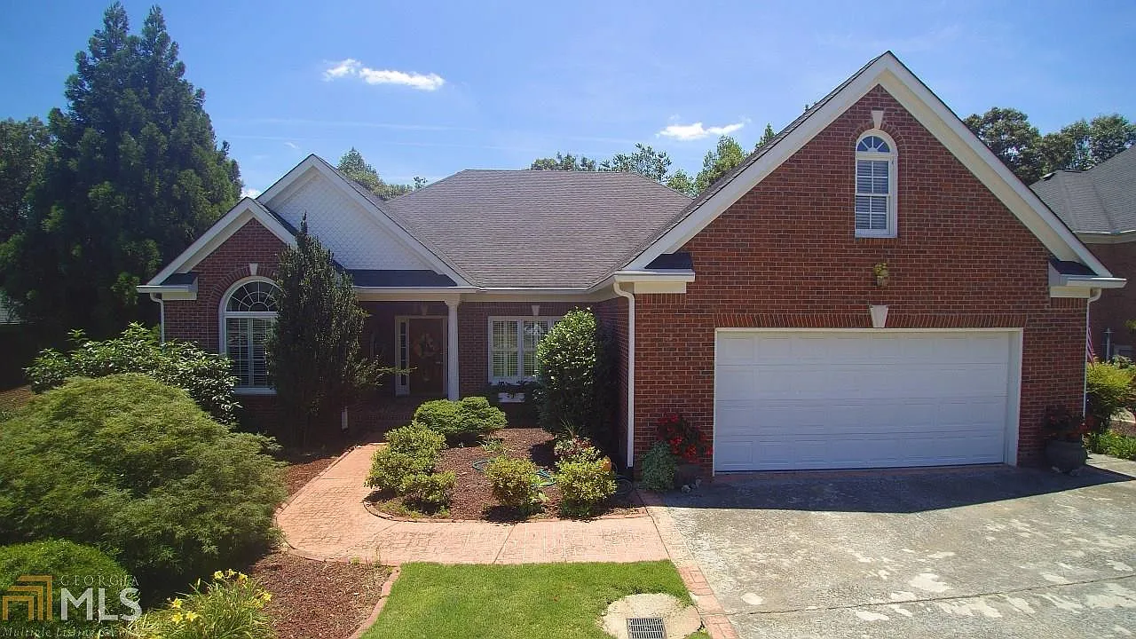 1055 Lewis Ridge Cir photo 1