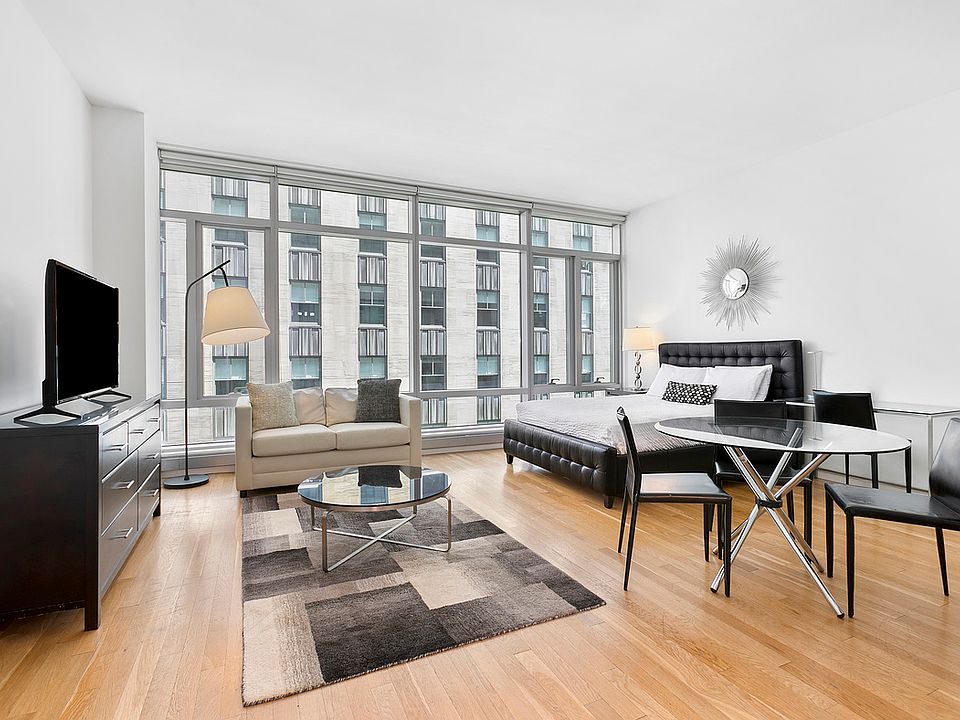 1st image of 18 W 48th St APT 6A
