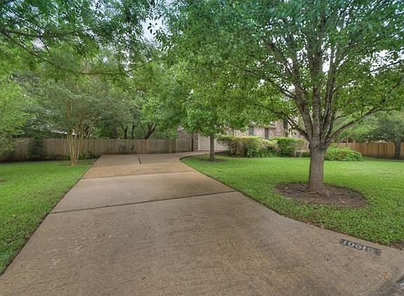 3rd image of 10615 Galsworthy Ln