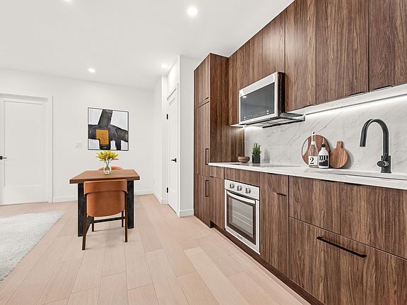 4th image of 145 2nd Ave #17A